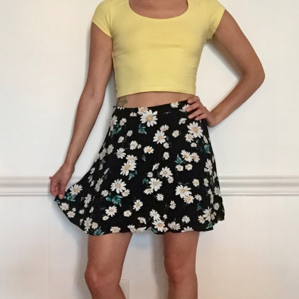 Daisy high wasted skirt - Picture 4 of 4